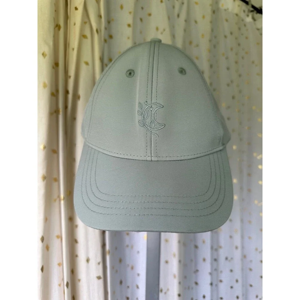 Blogilates NWOT Women's Pony Tail Elastic Adjustable Hook Loop Mint Cap One Size